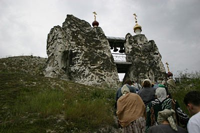 Православный эксперт: Паломничество все больше превращается с религиозный туризм
