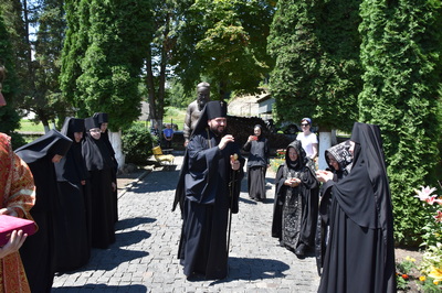 Владыка Леонид в Аланском Богоявленском женском монастыре. Фото Феликса Киреева