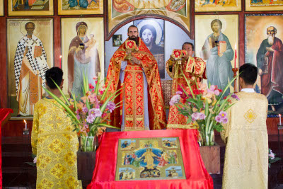 Пасхальное богослужение в храме блж. Матроны Московской, Давао, Филиппины