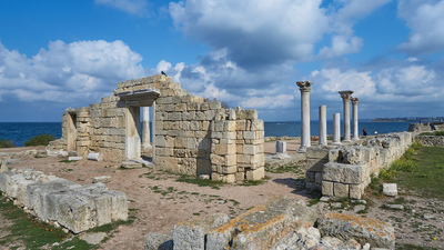 Херсонес таит в себе еще много загадок и открытий Херсонес таит в себе еще много загадок и открытий