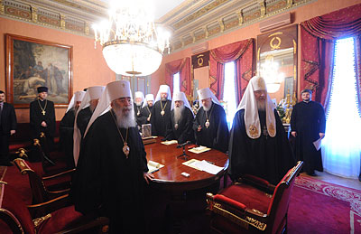 Святейший Патриарх Кирилл провел очередное заседание Священного Синода