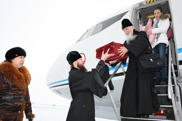 Православные верующие Казахстана поклоняются мощам преподобномучениц Елизаветы и Варвары