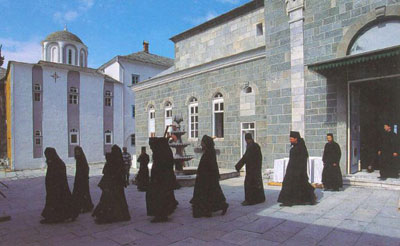 Афонские монастыри протестуют против новой налоговой политики