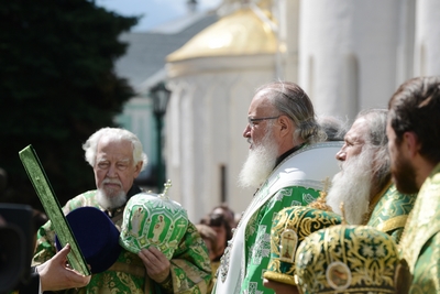 Святейший Патриарх Кирилл: Преодолевать рознь мира сего