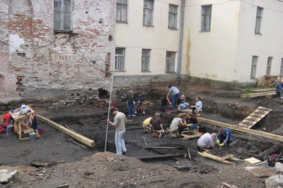 В Новгородском кремле начаты раскопки храма, которого пока нет ни на одной карте