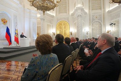 Владимир Путин: Сегодня российское общество испытывает явный дефицит духовных скреп
