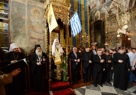 Патриарх Кирилл призвал афонских иноков молиться о России