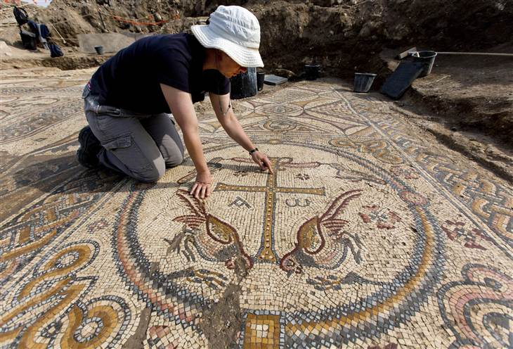 В Израиле обнаружена уникальная византийская церковь с мозаиками