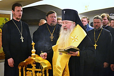 Заупокойное богослужение по погибшим в Воскресенском кафедральном соборе Южно-Сахалинской епархии Заупокойное богослужение по погибшим в Воскресенском кафедральном соборе Южно-Сахалинской епархии