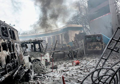 Пепелище после ночных боев Пепелище после ночных боев