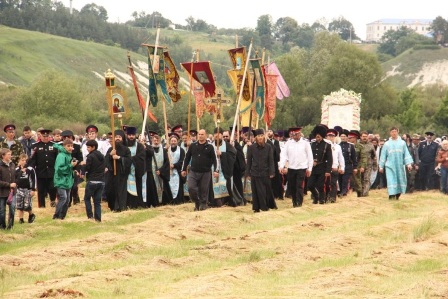 Крестный ход на русско-украинской границе Крестный ход на русско-украинской границе
