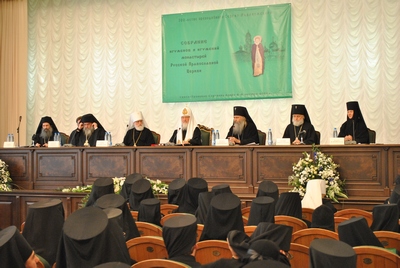 Святейший Патриарх Кирилл: Наши монастыри должны стать училищами подлинного благочестия и святости