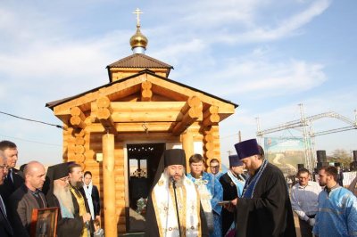 В Калачевской епархии состоялась первая служба в обыденном храме-часовне, подаренном Москвой