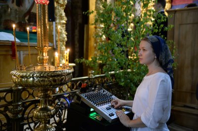 Звуковая инсталяция храма - единственный способ обеспечить нормальную акустику при богослужении. если о ней не подумали заранее